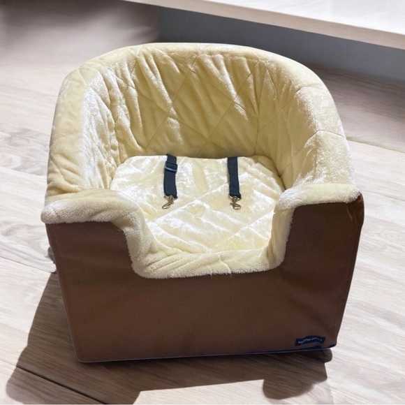 Pet Car Booster Bucket Seat 16 x 18 x 22  Max Weigh… - Picture 2 of 14